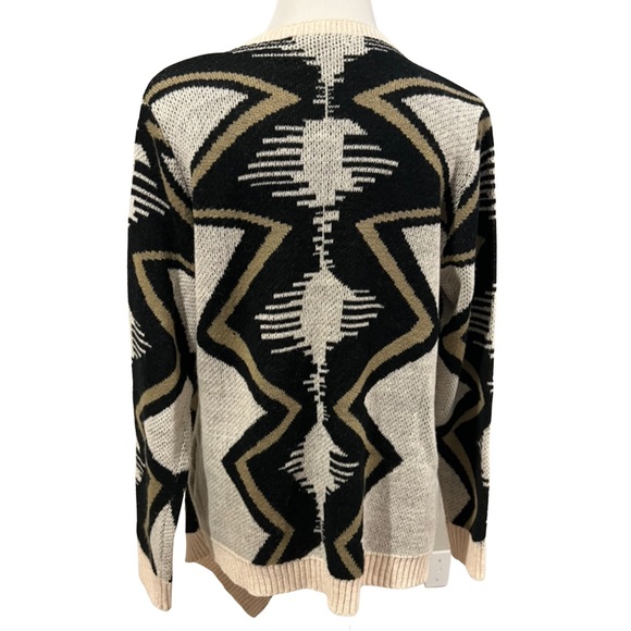 Fringed Cardigan in Geometric Print - Picture 2 of 3